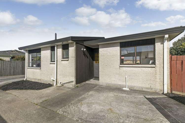 2/64 Hoteo Ave_0