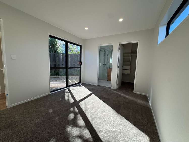 21A Orinda Close Botany Downs_1
