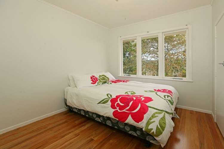 8 Castaing Crescent Te Atatu South_11