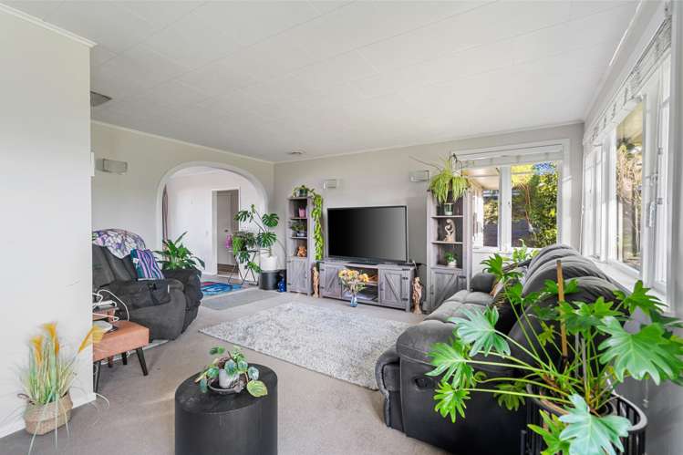 15 Clyde Street Utuhina_4