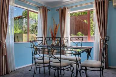 55A Apirana Avenue_2