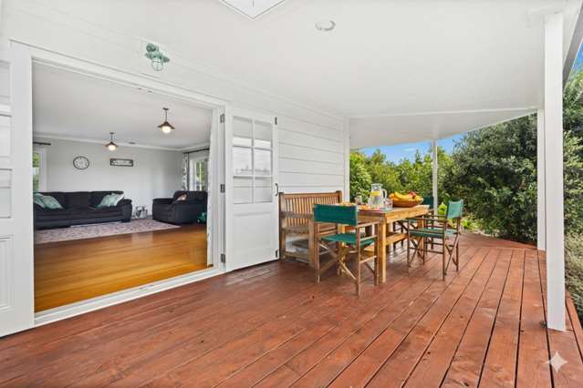 Your Idyllic Country Dream Awaits