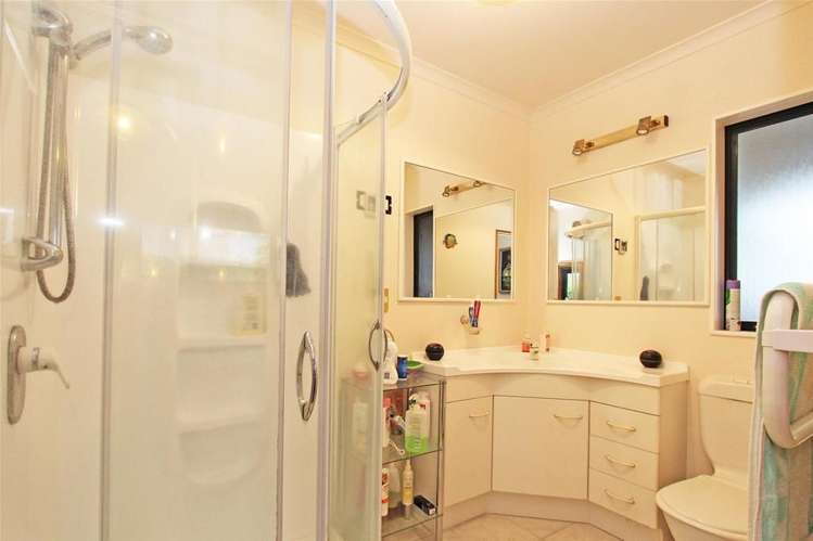 11 Saint James Avenue Richmond_11