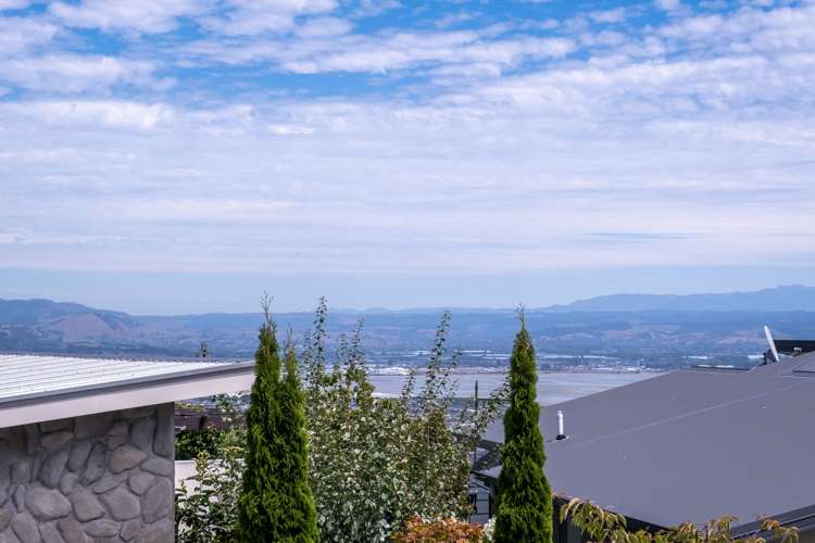 16 Istana Place Britannia Heights_28