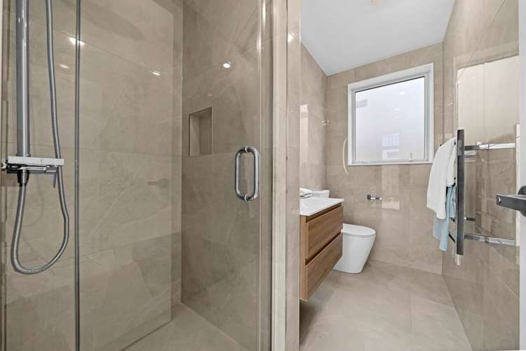 14 Ballyalton Cresent Flat Bush_14