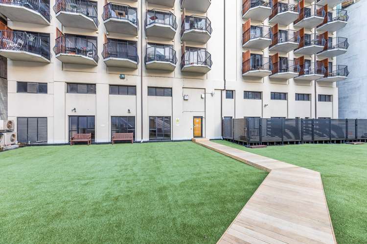 7b/23 Emily Place Auckland Central_12