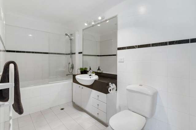 15i/1 Emily Place Auckland Central_3