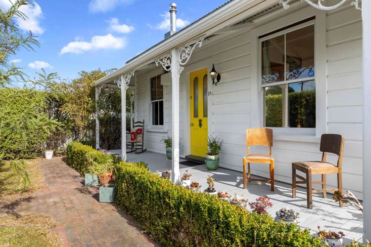 24 Dillons Point Road Islington_14