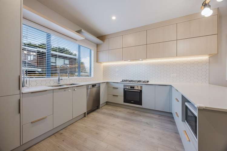 9B Totara Grove Hillcrest_7