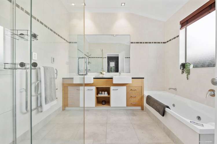 31 Pine Harbour Parade Beachlands_22