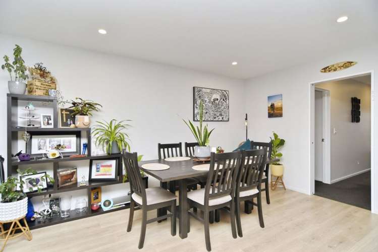 8/21 Blakes Road Belfast_7