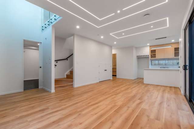3/27 Mcleod Road Weymouth_2
