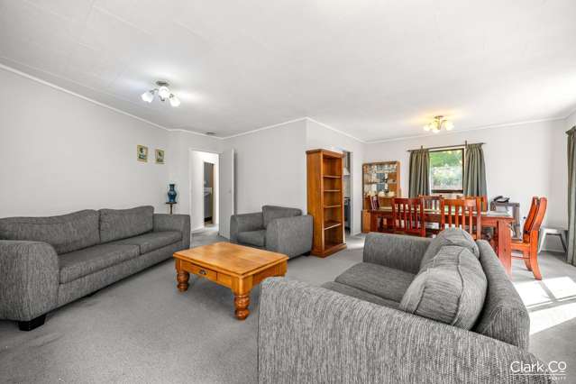 53 Omapere Street Whitby_3