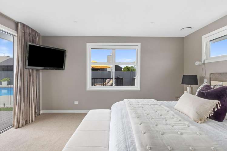 85 Alan Livingston Drive Cambridge_11