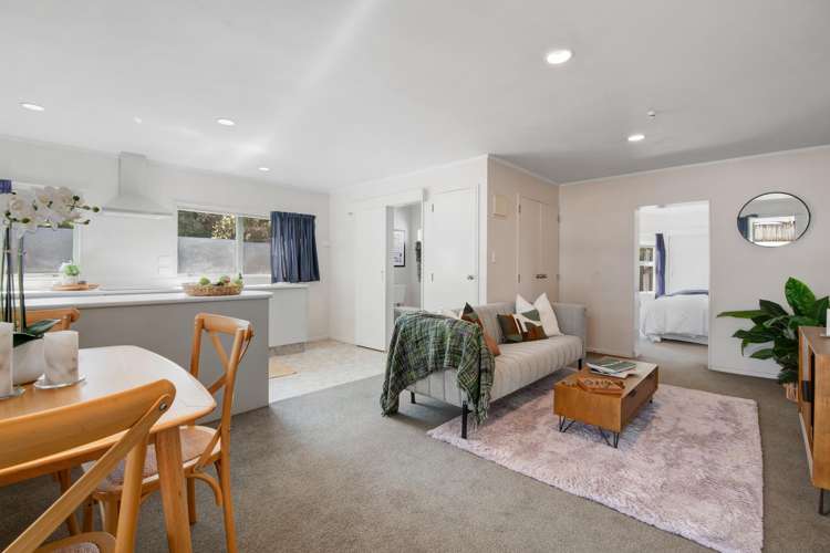 18 &18A Red Beach Road Red Beach_17