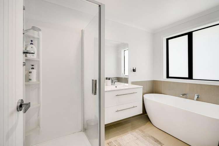 23 Inuwai Street Glenview_18