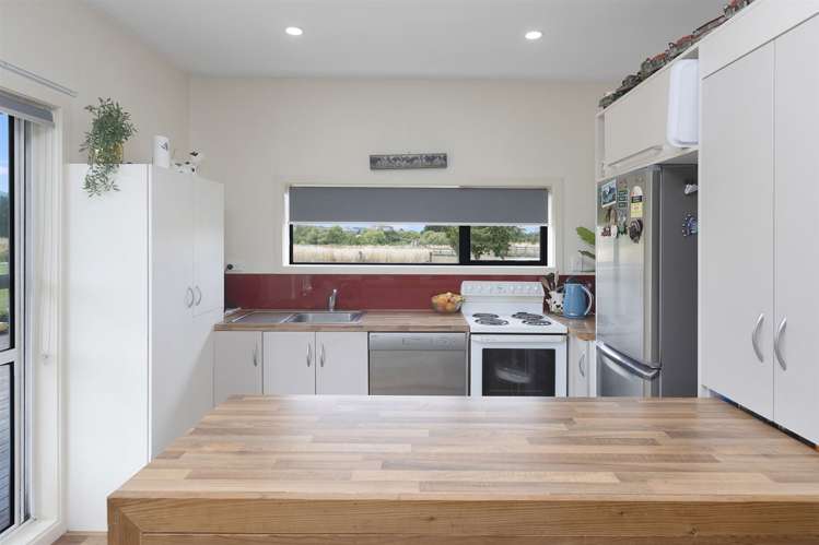 520 Bush Road Oxford_11