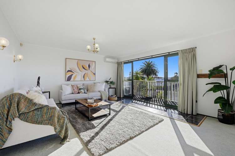 2/983 Beach Road Torbay_12