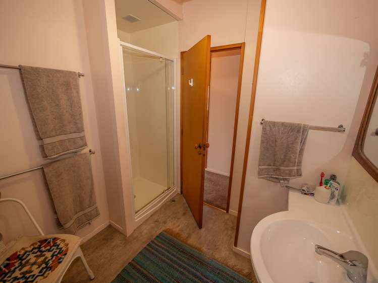 39 Seaview Road Cable Bay_19