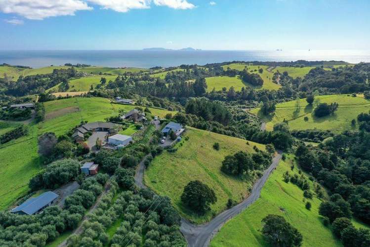 56 Walu Lane Matapouri_16