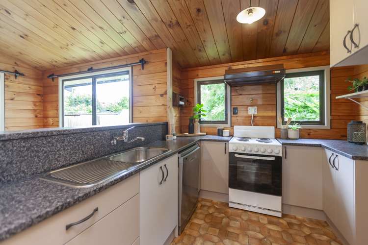 1a Karaka Grove Waikanae_6