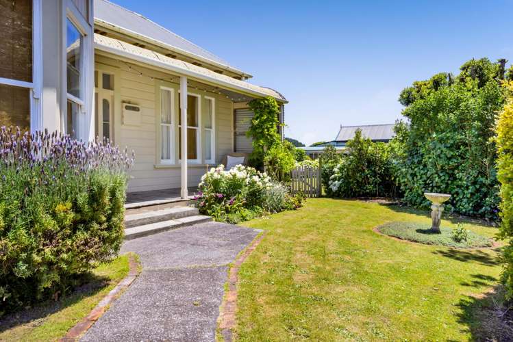 207 Egmont Street Patea_51