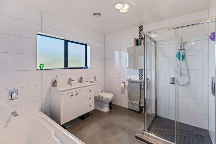 6 Loader Place Tawhero_13