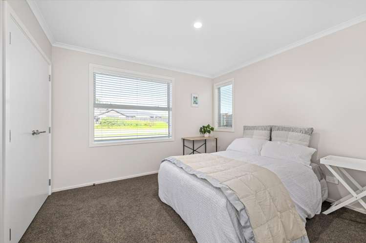4 Spitfire Drive Burleigh_19