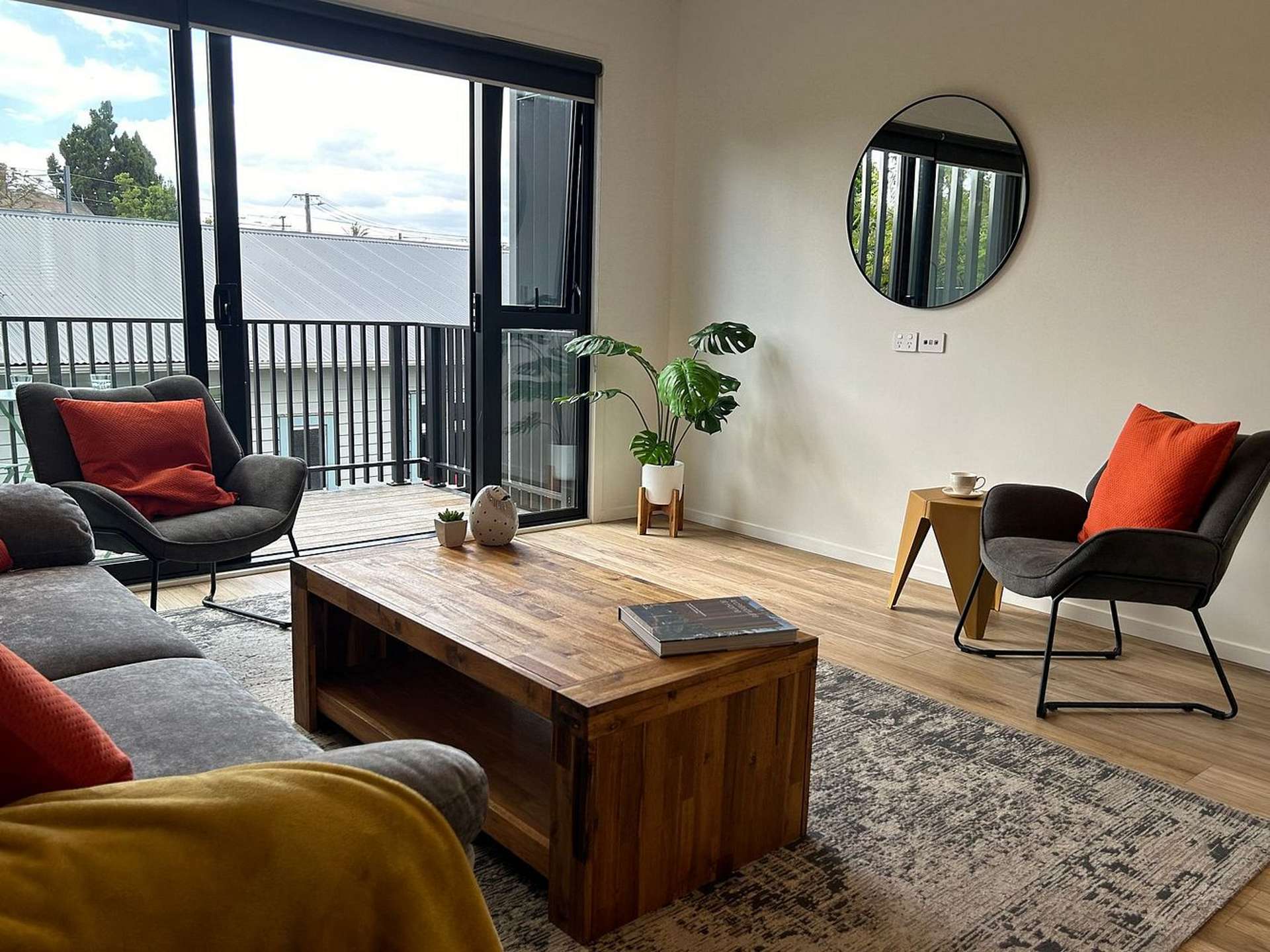 Room 2 @/5/25 Lloyd Avenue Mount Albert_0