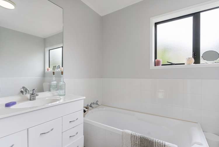 2/8 Flynn Street Birkdale_11