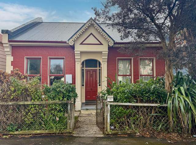 Immaculately presented character cottage