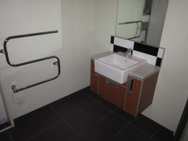 6 Victoria Street East 10015_3