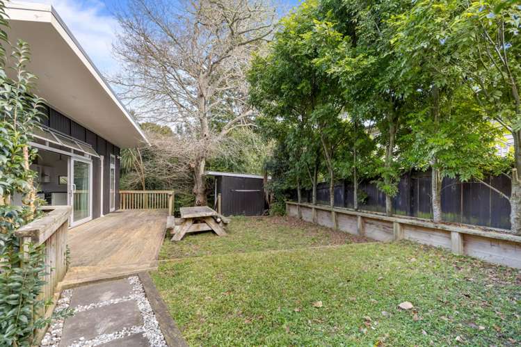 2/49B Lancaster Road Beach Haven_15