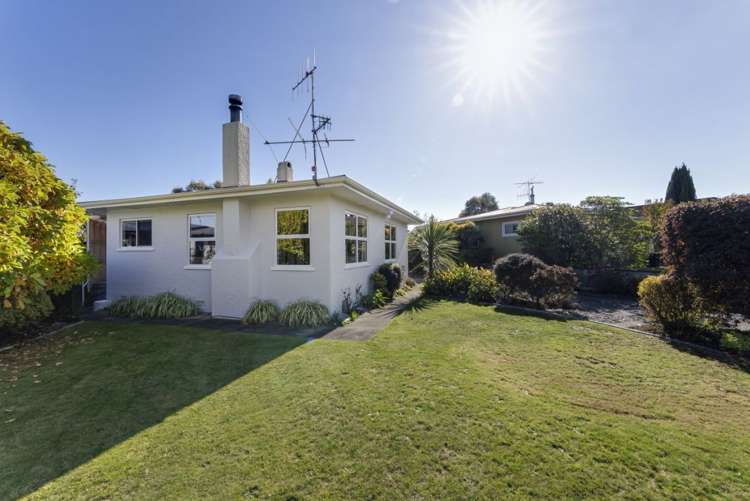 22 Tennyson Crescent Stoke_23