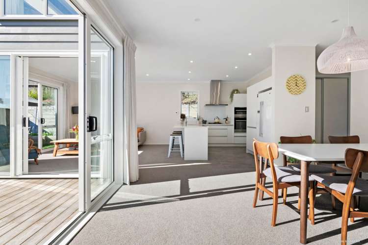 27 Couldrey Crescent Red Beach_2