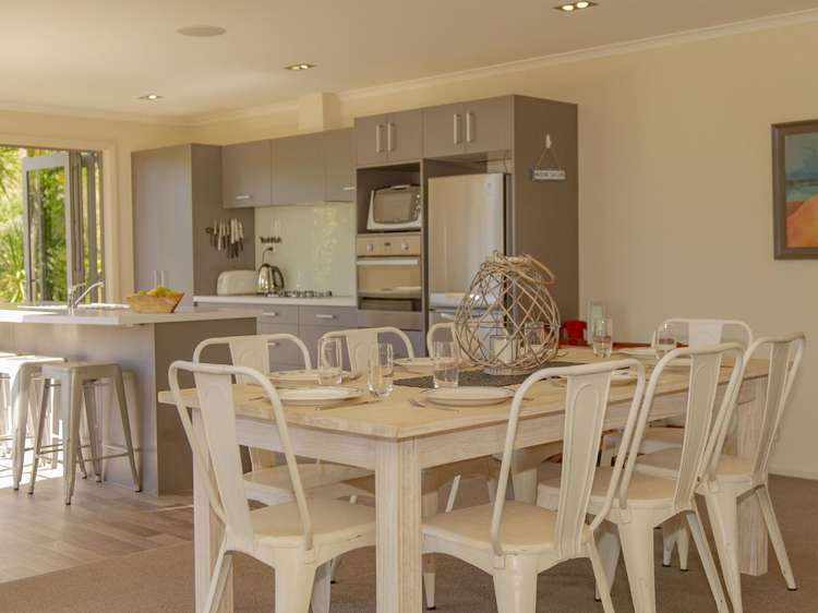 9 Taunui Place Cooks Beach_8