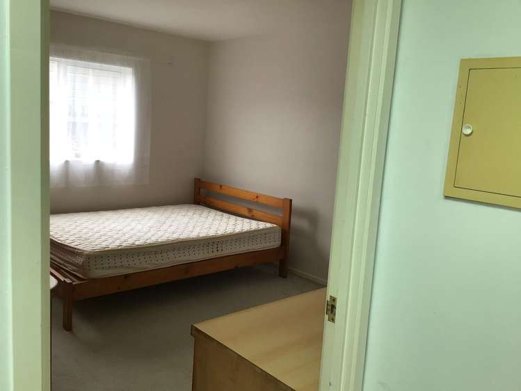 1A Ferryhill Road Epsom_15