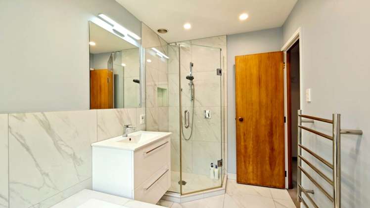 2 Crown Hill Close Forrest Hill_16