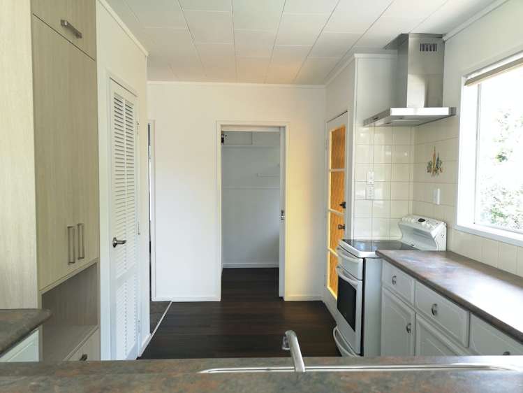 25 Dobell Road Stanmore Bay_10