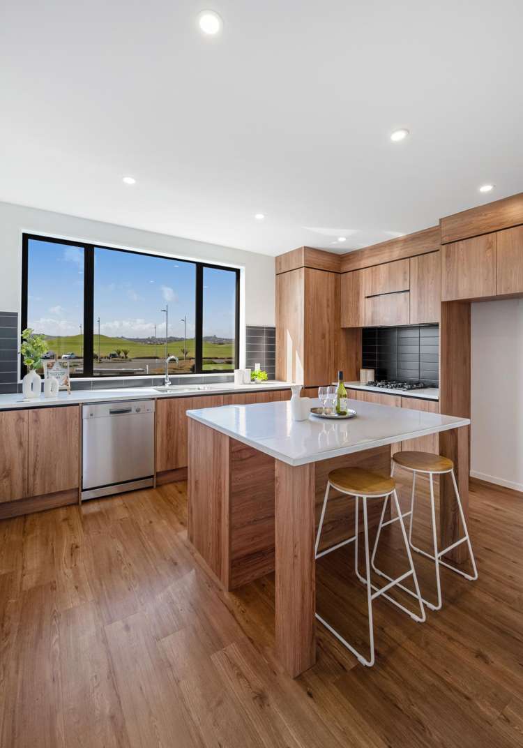 4 Te Whitinga Lane Flat Bush_19