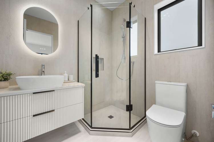 6 & 8 Tuwai Crescent Opaheke_52