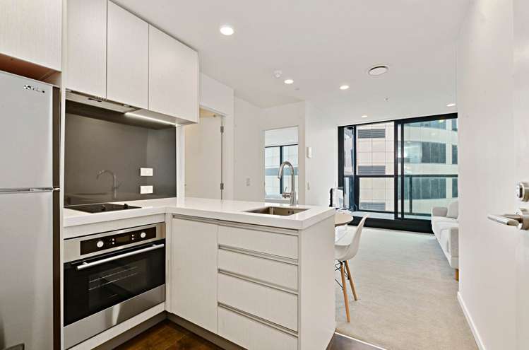 1704A/32 Swanson Street_0