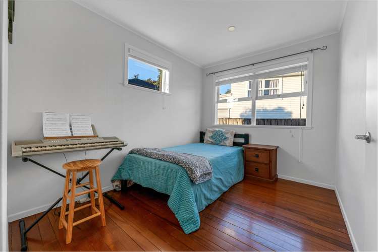 8 Winifred Avenue Bayview_13