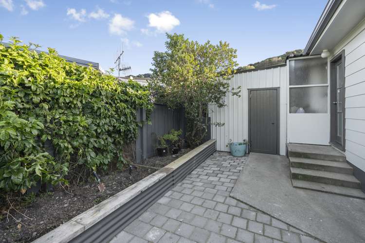 5 Ely Grove Wainuiomata_4