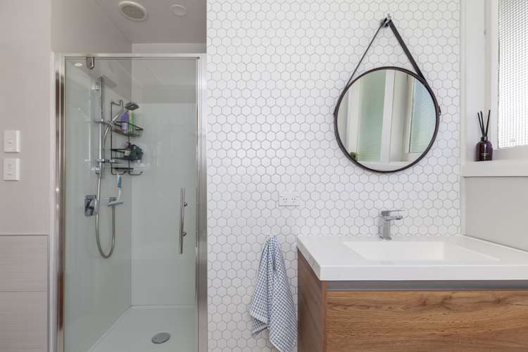 80 Renown Road Raumati South_20