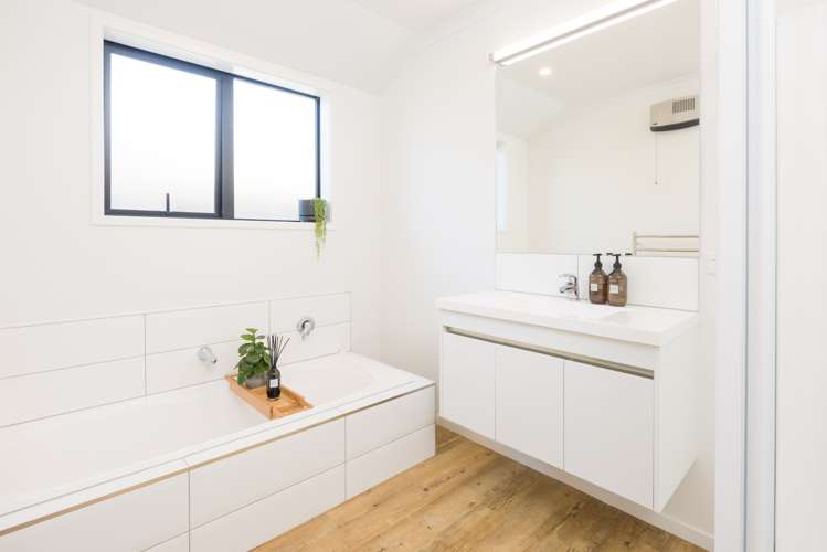 19 Corsair Crescent Burleigh_23