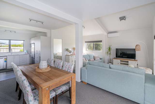 27 Pacific Place Whitianga_3