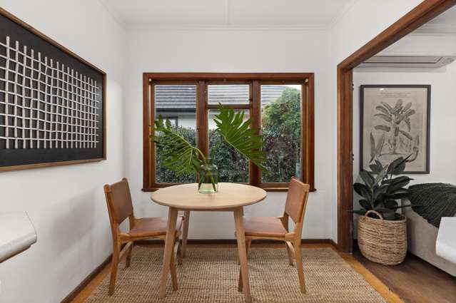 809 Maitland Crescent Mayfair_3