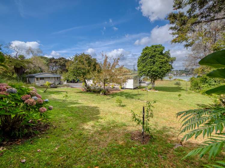 6 Tirairaka Terrace Russell Surrounds_37