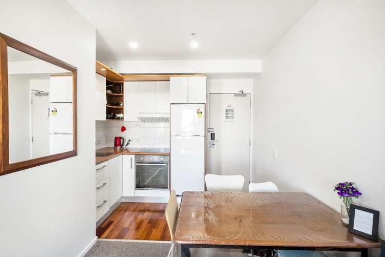 7D/82 Wakefield Street_0